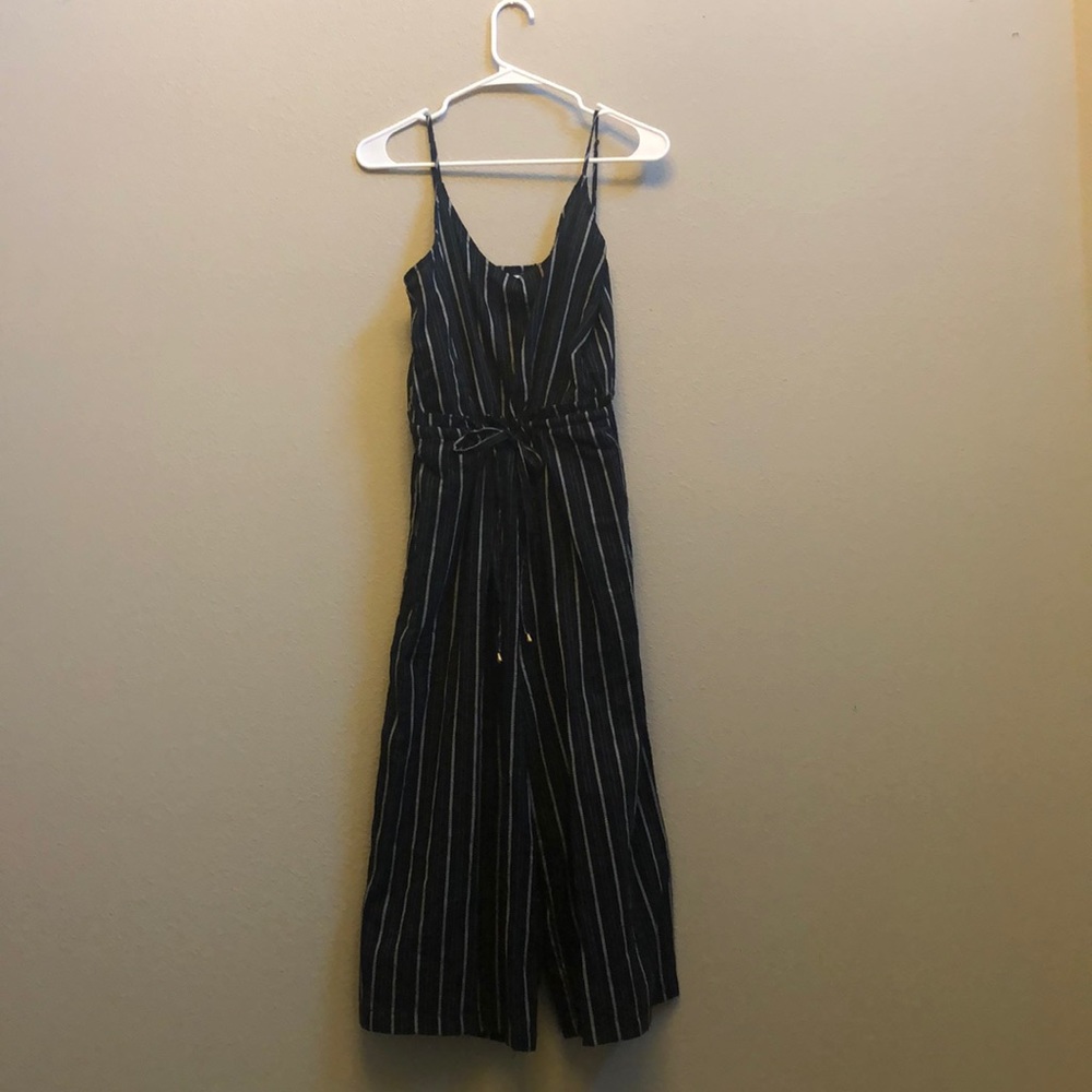 Universal Thread Wide Leg Jumpsuit with pockets